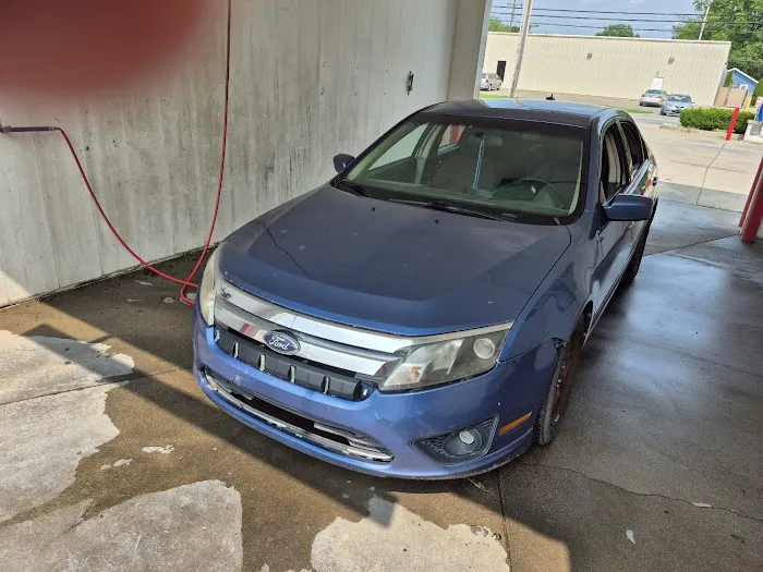 John's Car Wash Picture 2