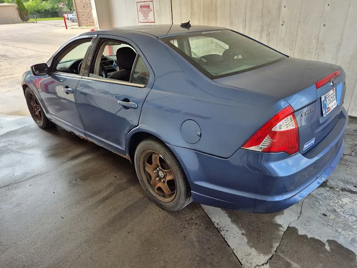 John's Car Wash Picture 5
