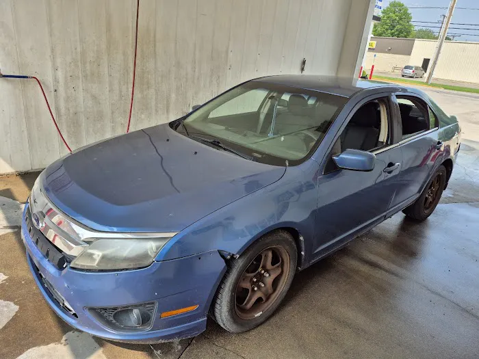 John's Car Wash Picture 8
