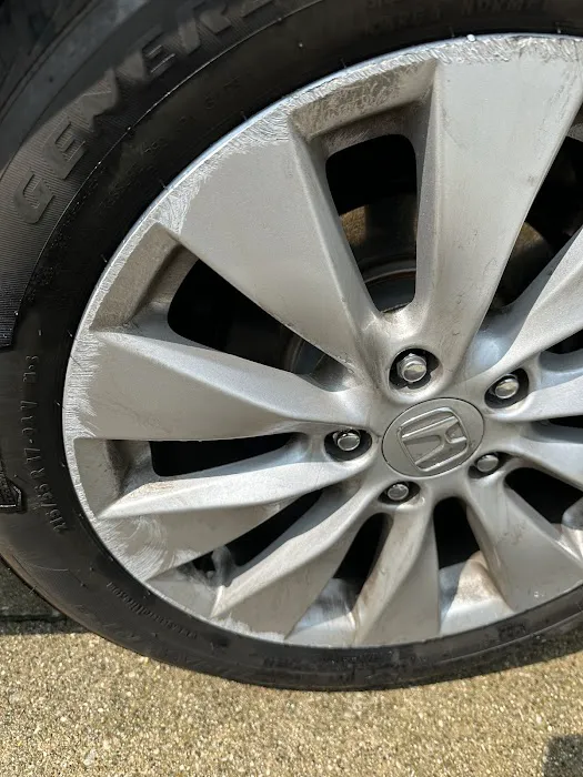 Spring Clean Car Wash Picture 4