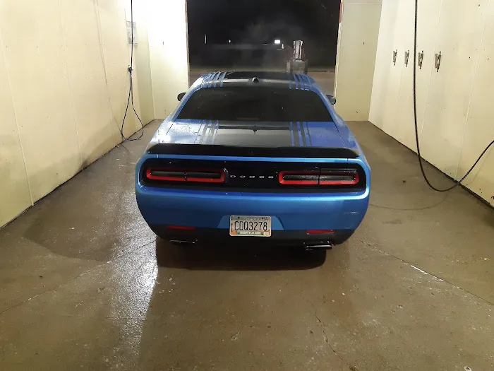 Spring Clean Car Wash Picture 1