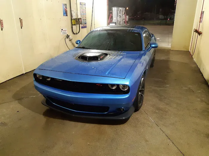 Spring Clean Car Wash Picture 6