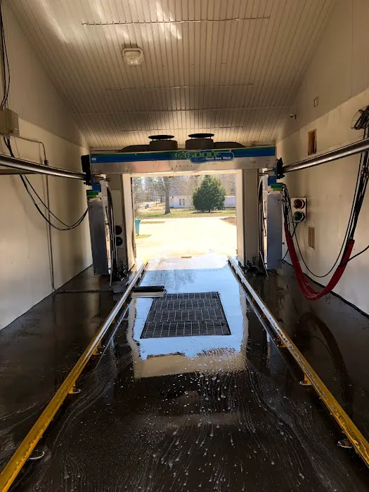 WISHY WASHIE'S KENNETT Picture 9