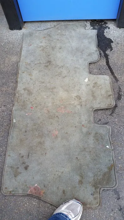 Finish Line Car Wash Picture 6