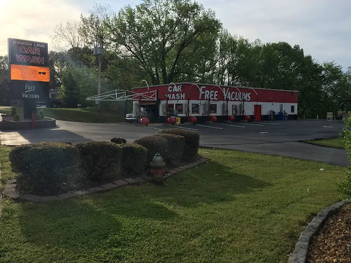 Finish Line Car Wash Picture 3