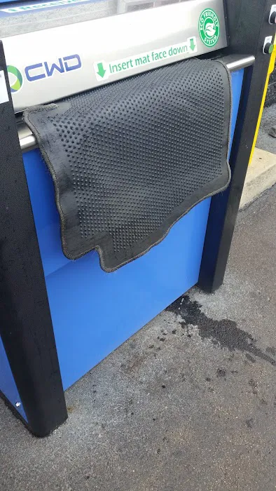 Finish Line Car Wash Picture 5