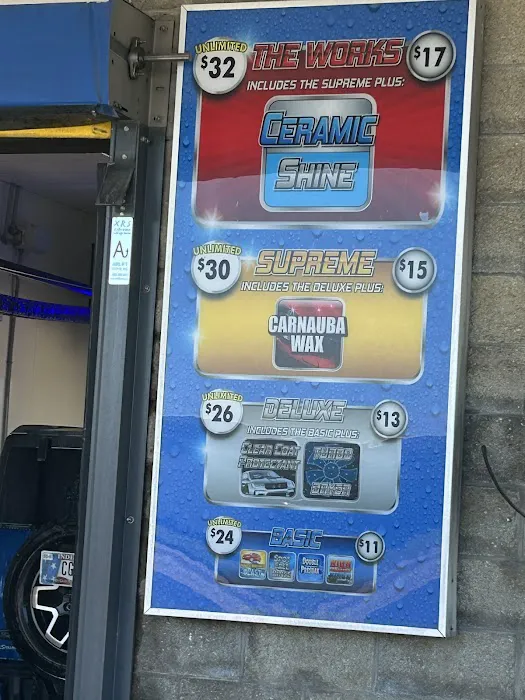 Wash World Car wash Picture 3