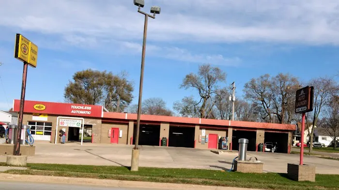 Paxton Auto Laundry & Lube Center Picture 1