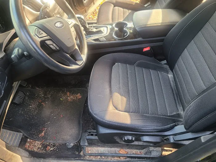 Under pressure auto detailing Picture 1