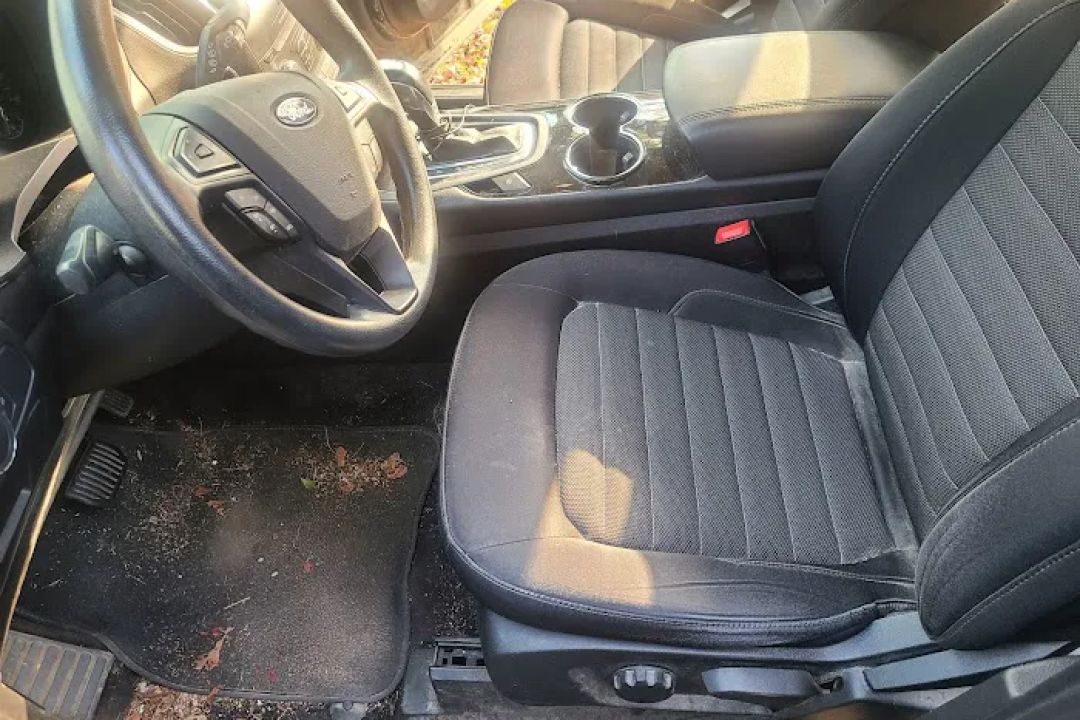 Under pressure auto detailing