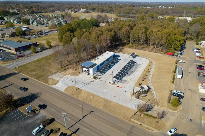 Parrot's Car Wash Picture 1