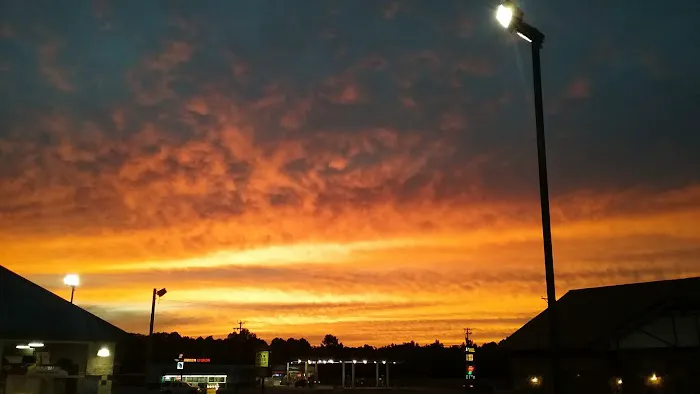 Castle Car Wash Picture 3