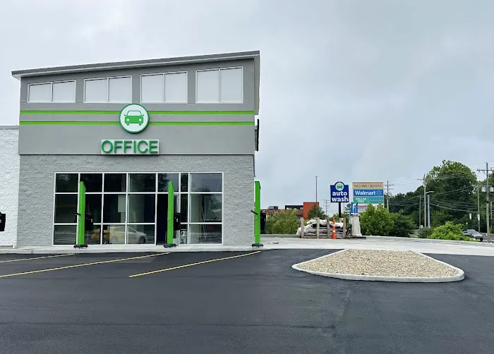 Thoroughbred Express Auto Wash Picture 3