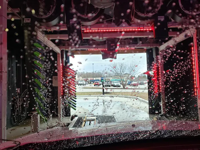 Thoroughbred Express Auto Wash Picture 2