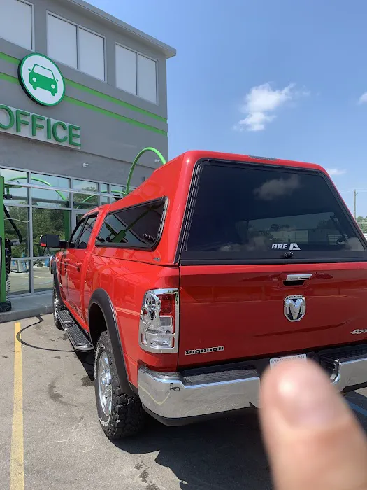 Thoroughbred Express Auto Wash Picture 5