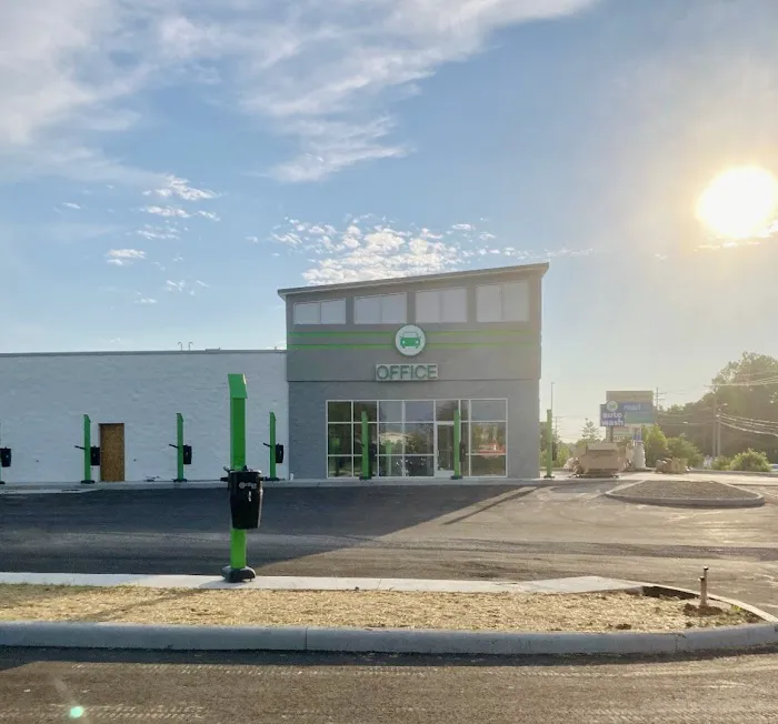 Thoroughbred Express Auto Wash Picture 7