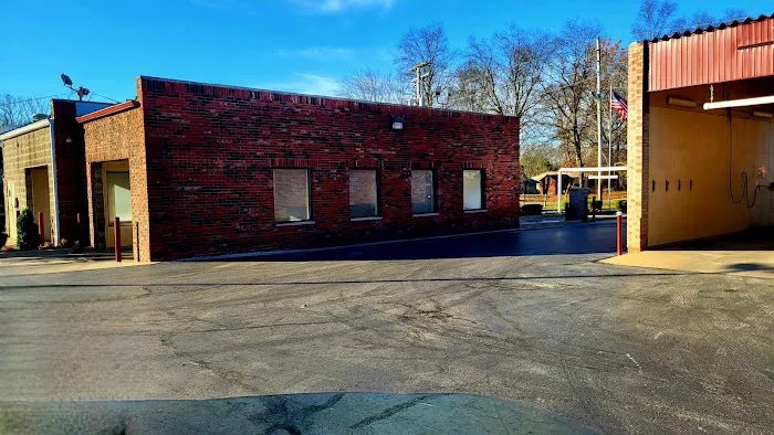 Highland Village Car Wash Picture 3