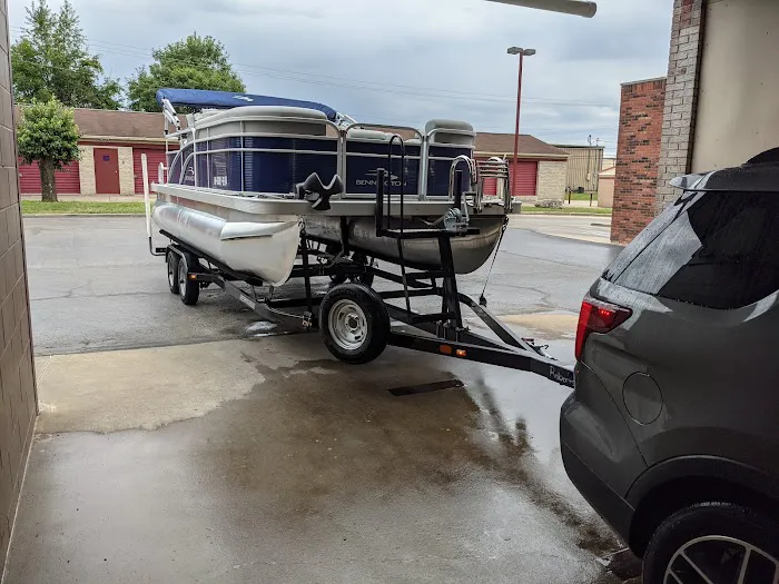 Highland Village Car Wash Picture 10