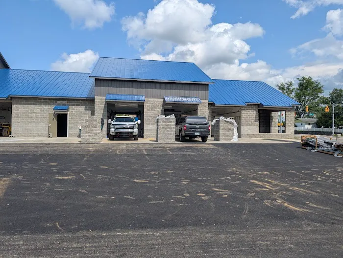 Green Clean Eco Express Carwash Picture 1