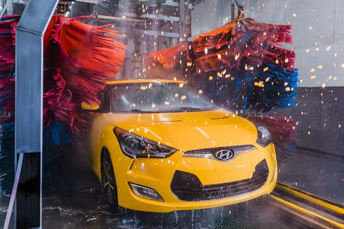 Crew Carwash Picture 3