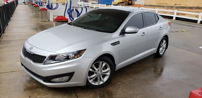 Rhyno Car Wash Picture 3