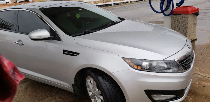 Rhyno Car Wash Picture 5