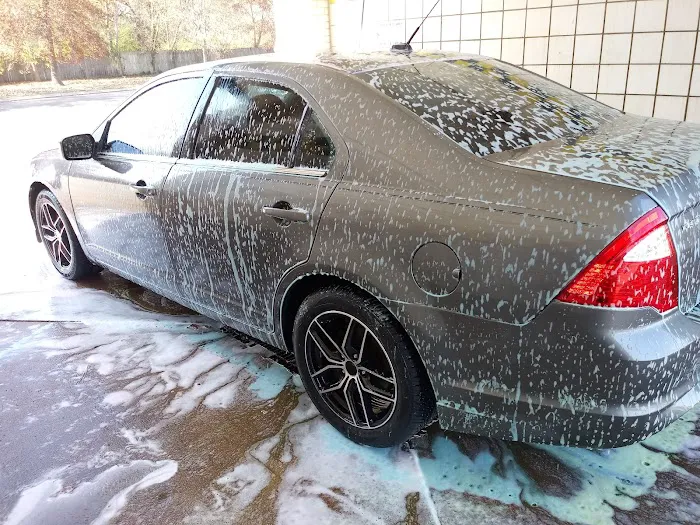 Wizard Car Wash Picture 6