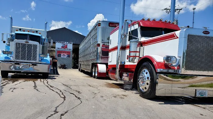 Finish Line Truck Wash Picture 3