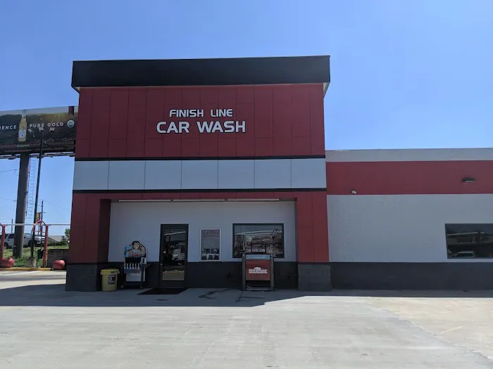 Finish Line Car Wash Picture 1