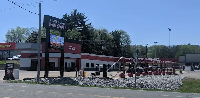 Finish Line Car Wash Picture 3
