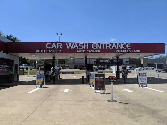 Finish Line Car Wash Picture 2