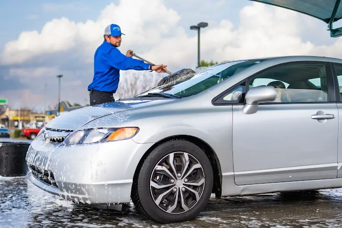 Tidal Wave Auto Spa | Car Wash Picture 10