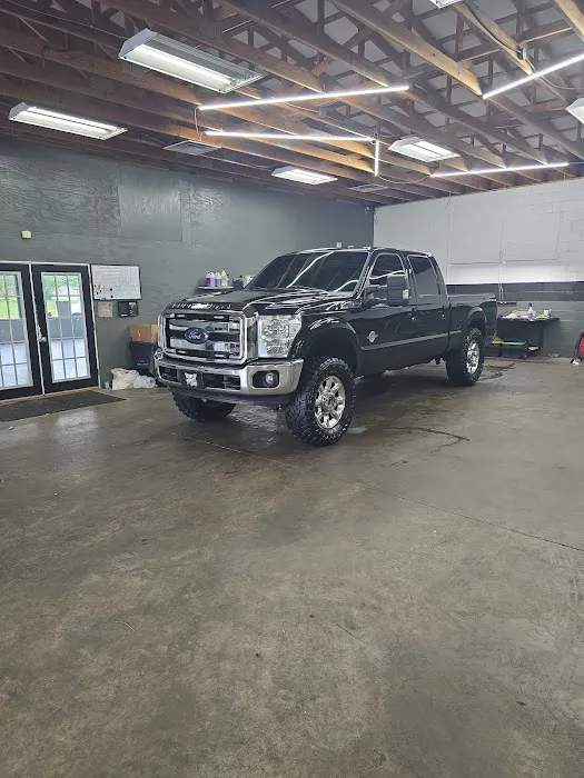 Unique Auto detailing Picture 2