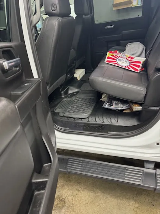 Unique Auto detailing Picture 1