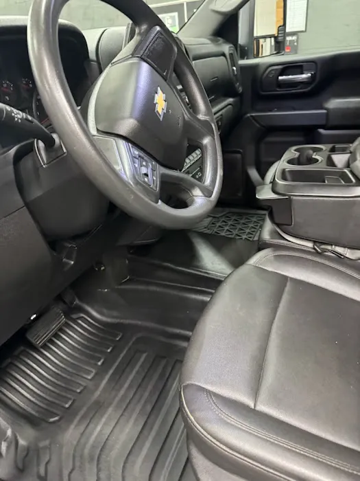 Unique Auto detailing Picture 10