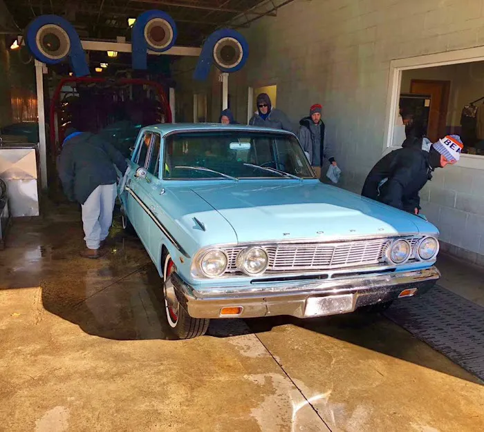 Sparkle Brite Car Wash Picture 1