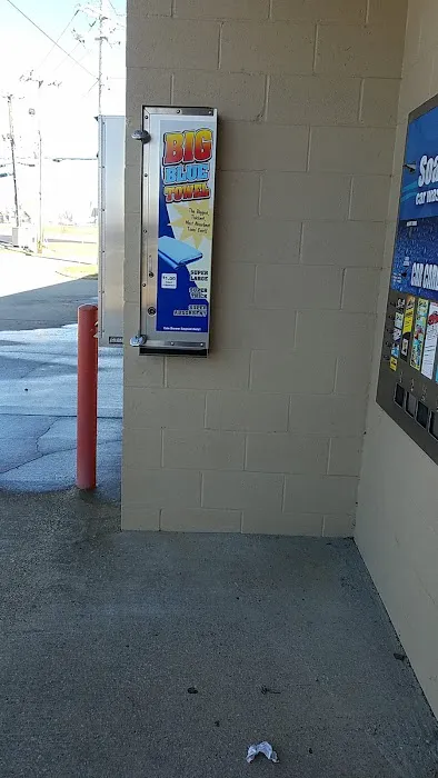 Soak-n-Wet Car Wash Picture 2