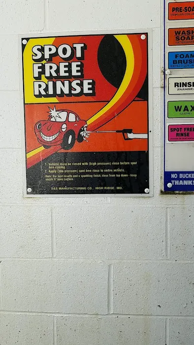 Soak-n-Wet Car Wash Picture 6