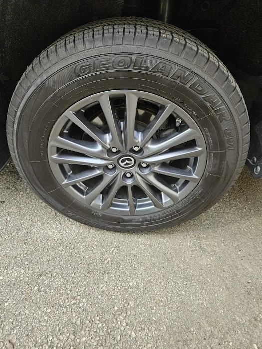 Tidal Wave Auto Spa | Car Wash Picture 10