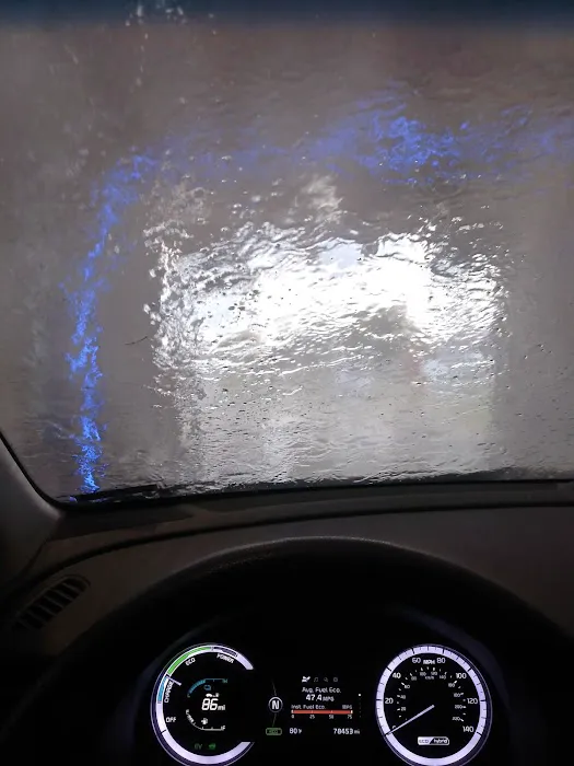 Rhyno Car Wash Picture 6