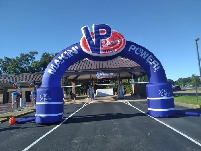 VP PowerWash Car Wash Picture 3