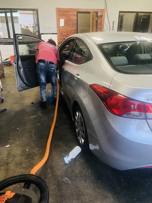 VP PowerWash Car Wash Picture 5