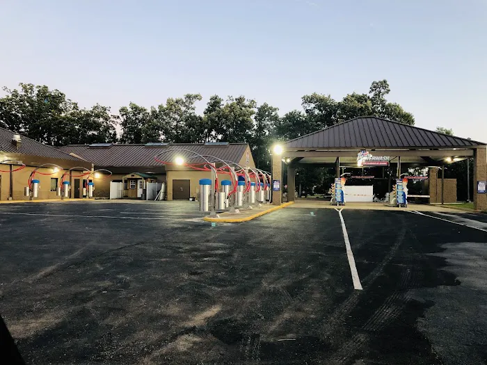 VP PowerWash Car Wash Picture 7