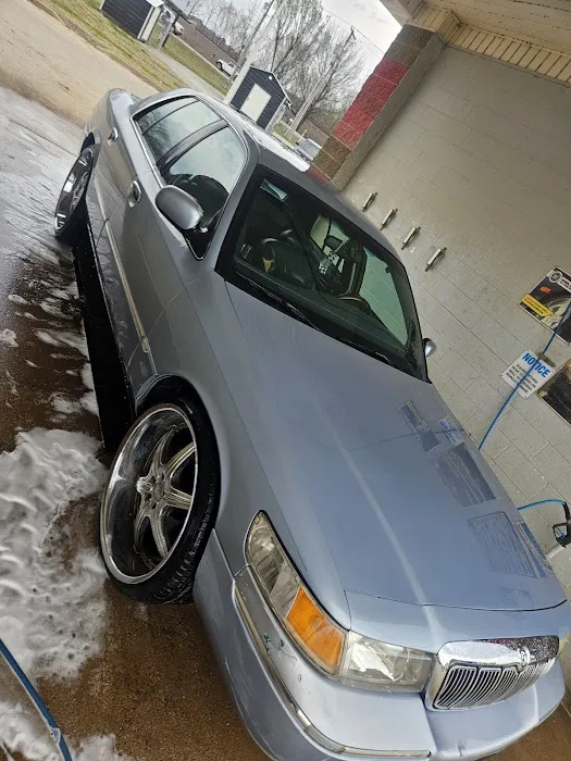 Full Blast Car Wash Picture 2