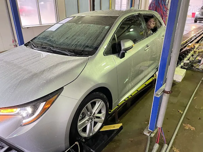 Take 5 Car Wash Picture 3