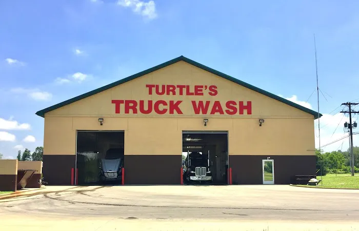 Turtle's Truck Wash Picture 3