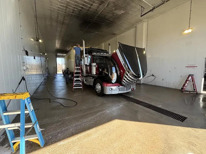 Turtle's Truck Wash Picture 9