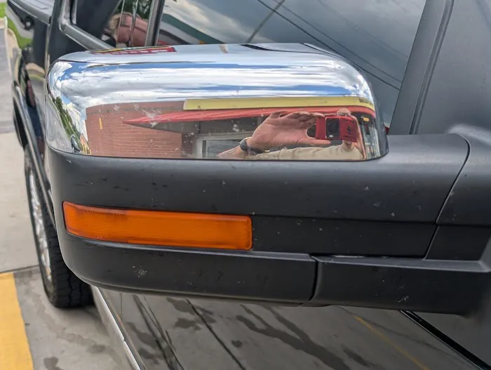 EZ Kleen Car Wash Picture 5