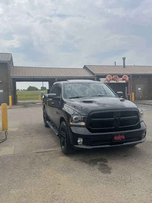 AAFES Car Wash Picture 2
