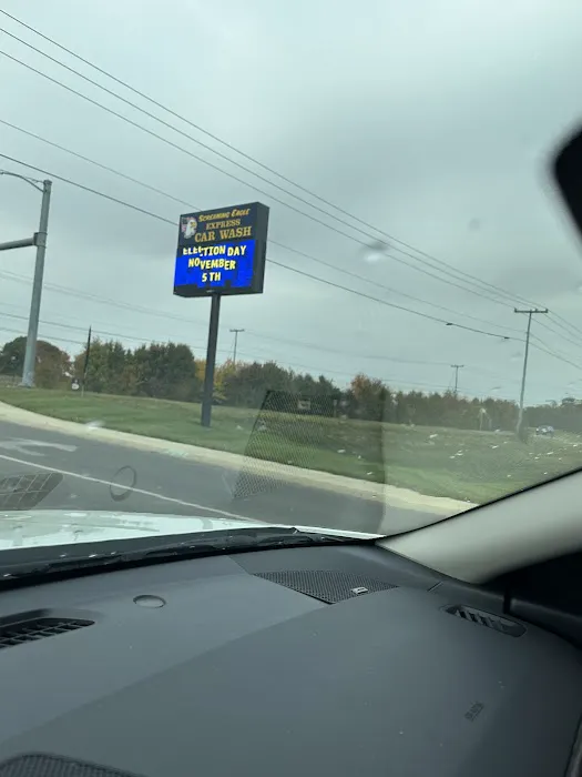 Screaming Eagle Express Carwash Picture 4